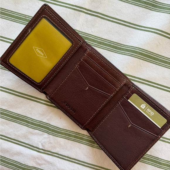 Fossil Dark Brown Leather Wallet - Picture 2 of 7